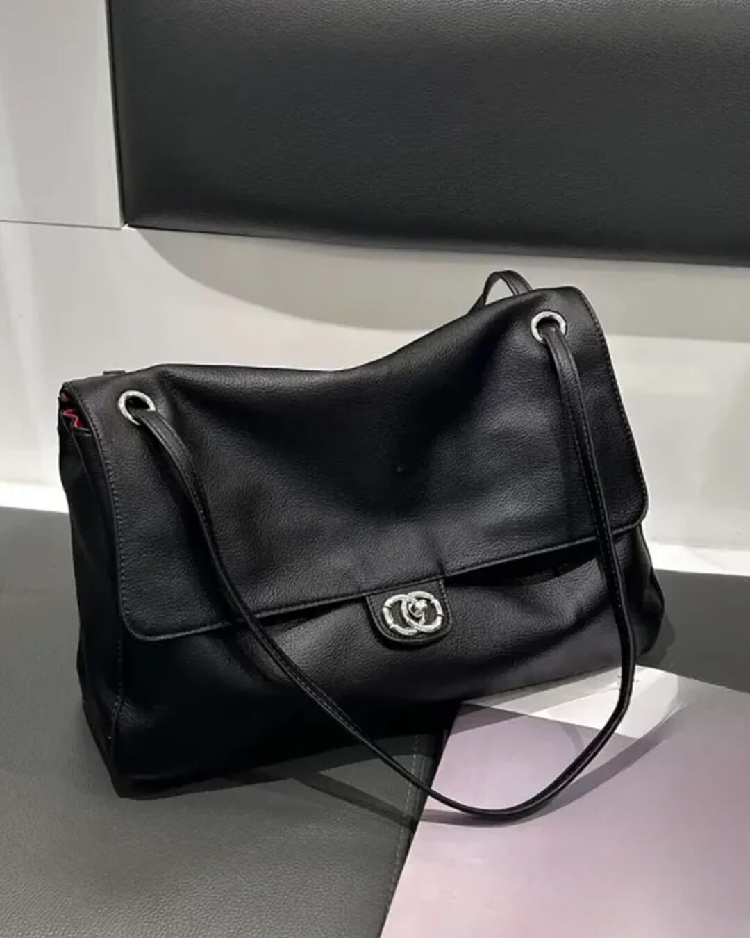 OLANE Elegant Buckle Flap Leather Shoulder Bag Black36×24×11 cmWomen's Handbags