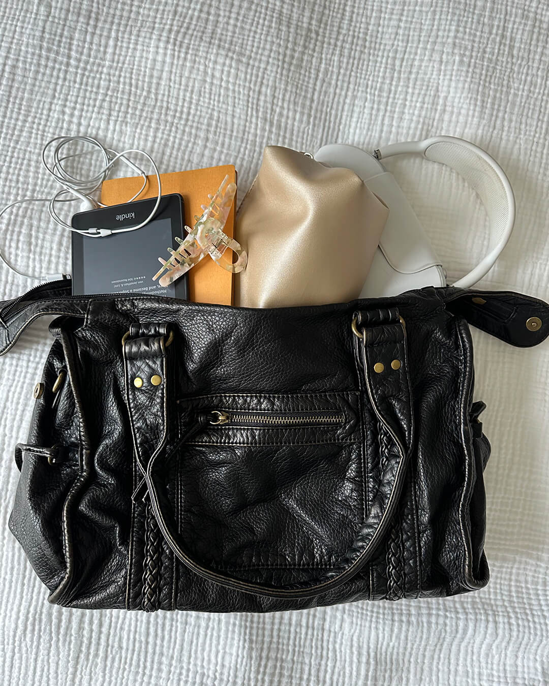 OLANE Vegan Leather Shoulder Bag BlackBag