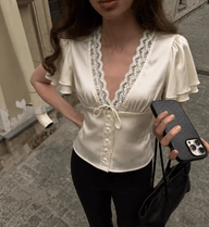 Nicole Chemisier en Soie et Dentelle