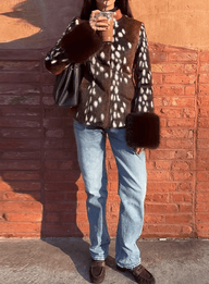 Veste en fausse fourrure à poignets contrastés foncés et style vintage