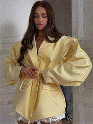 Blazer Mia à manches larges et ceinture