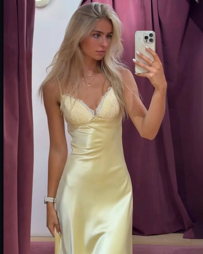 Robe midi en satin sans manches dos nu