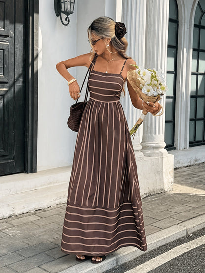 Robe nuisette en lin rayée