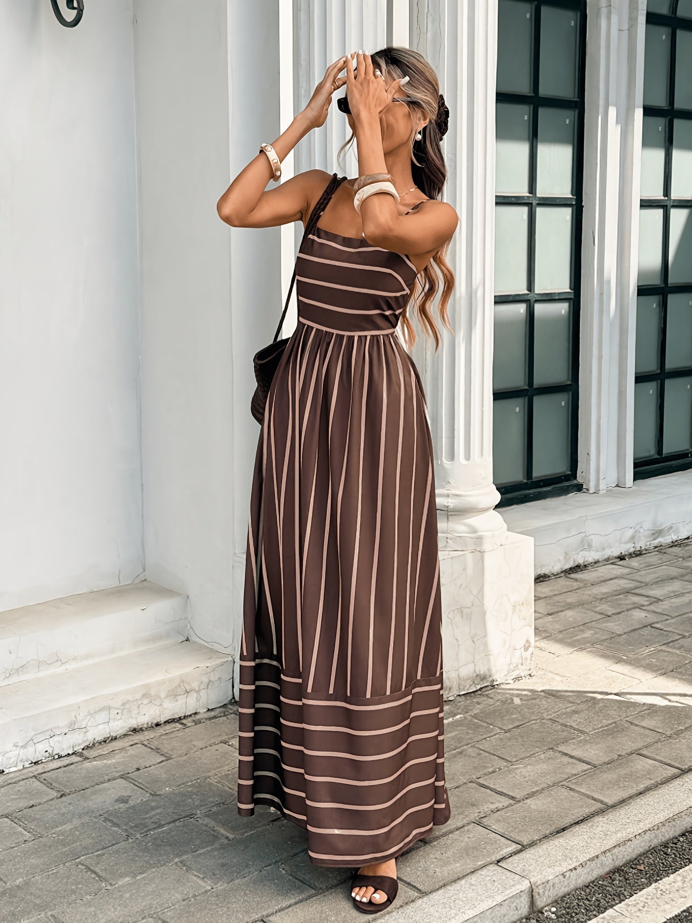 Robe nuisette en lin rayée