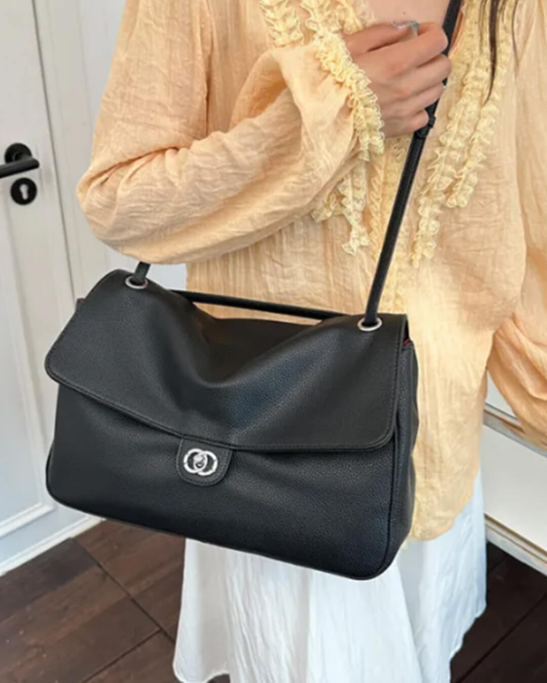 Elegant Buckle Flap Leather Shoulder Bag