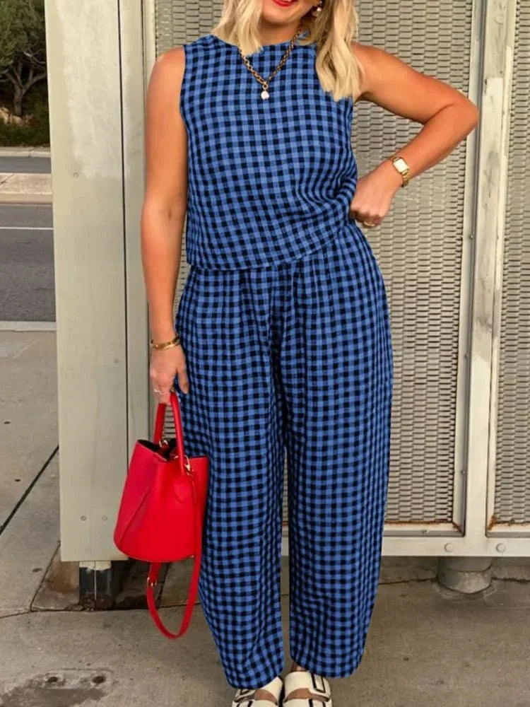Stylish Plaid Sleeveless Vest Pant Set