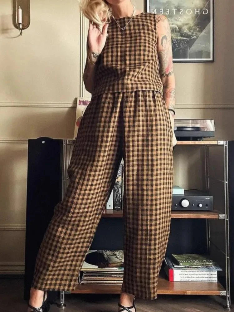 Stylish Plaid Sleeveless Vest Pant Set