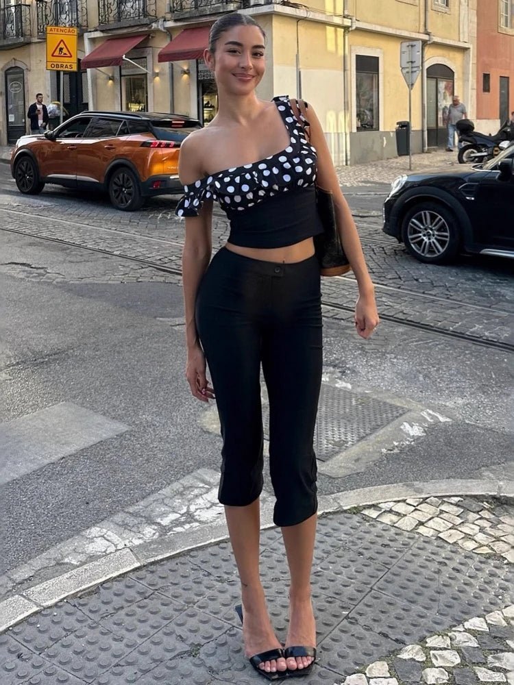 Zofia Black Capri Pants